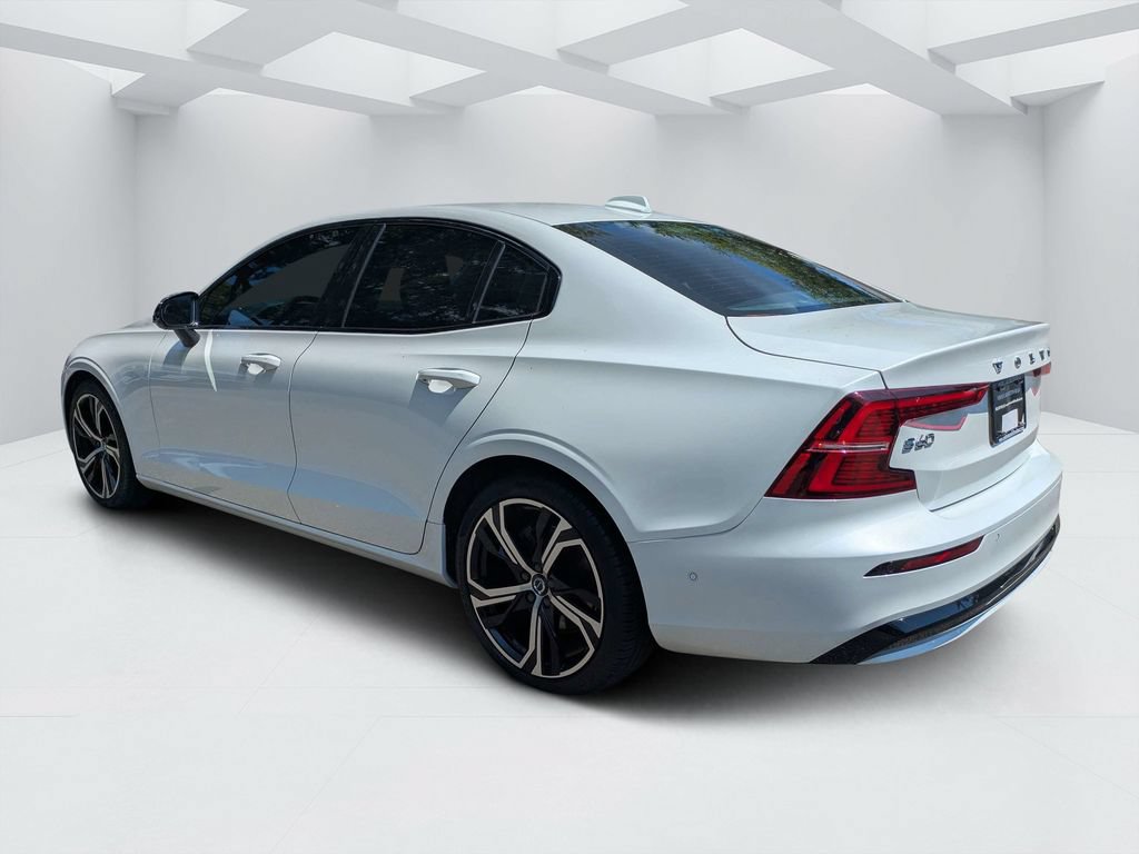 Certified 2025 Volvo S60 B5 Plus AWD/4WD image 5