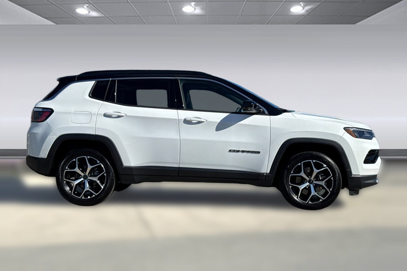 Used 2025 Jeep Compass Limited image 2