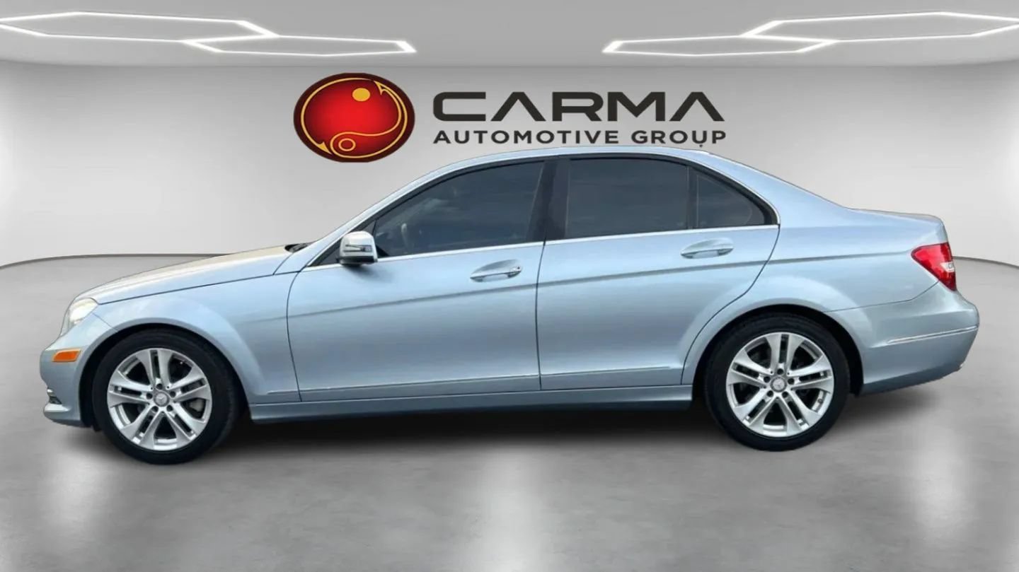 Used 2013 Mercedes-Benz C 250 Sedan image 3