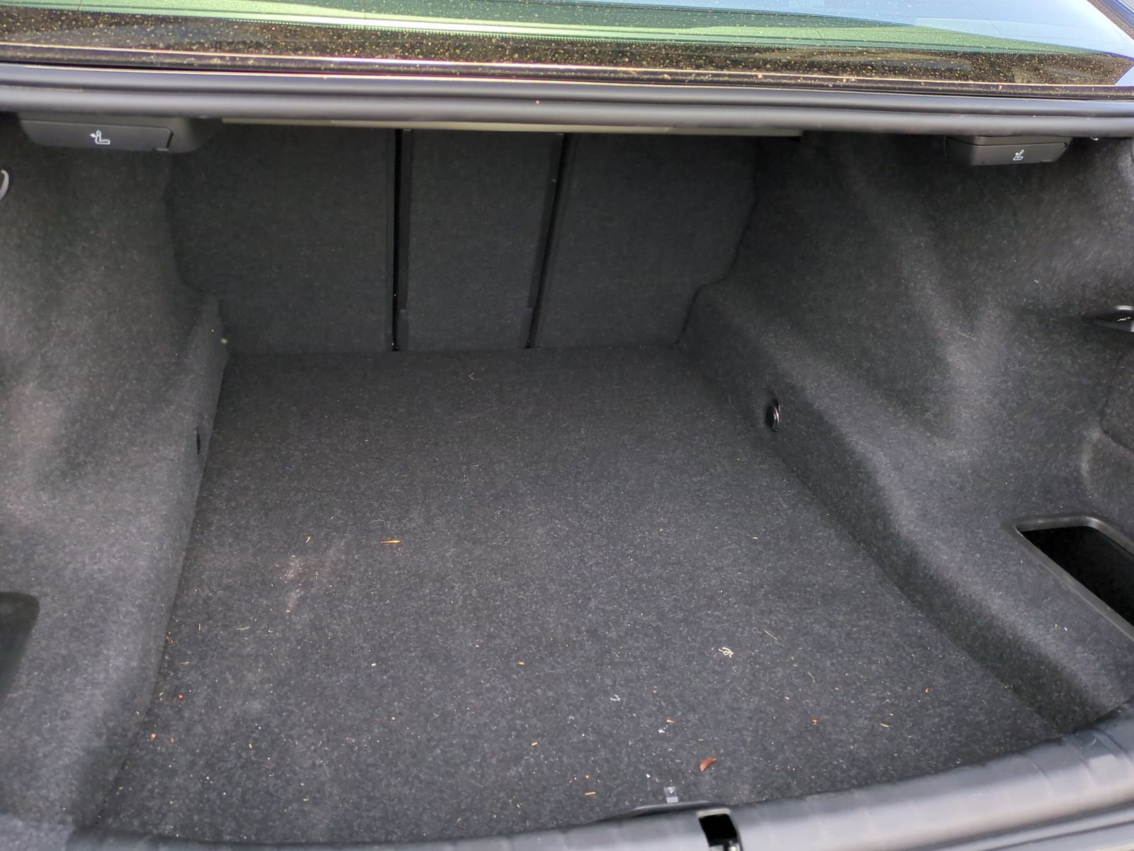 Used 2023 BMW M550i xDrive image 31