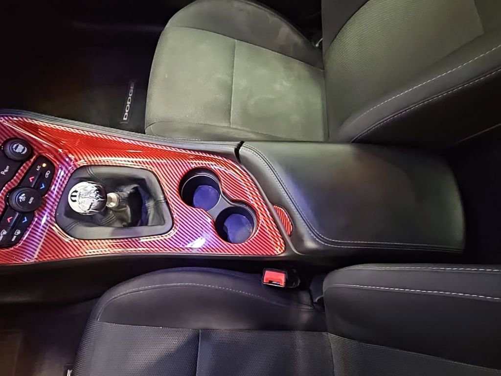 Used 2016 Dodge Challenger R/T image 23