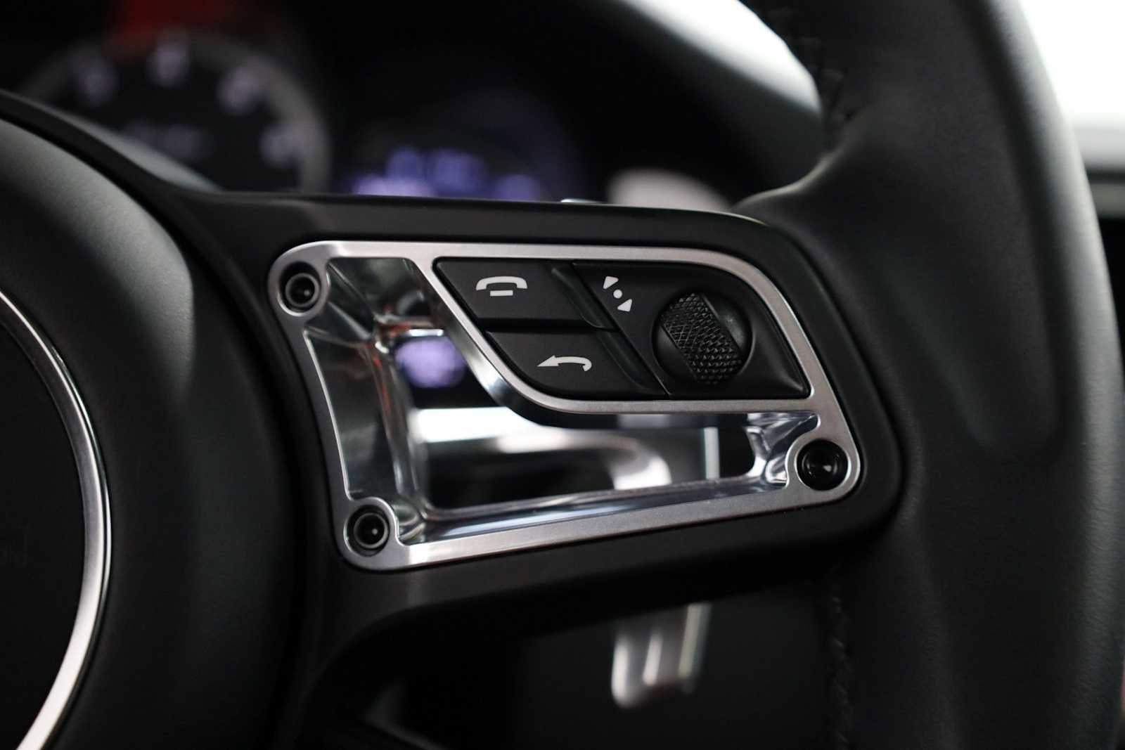 Used 2019 Porsche 911 Turbo image 27