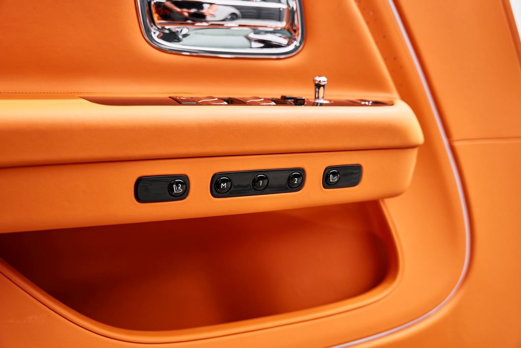 Used 2025 Rolls-Royce Spectre w/ Spectre Launch Package image 31