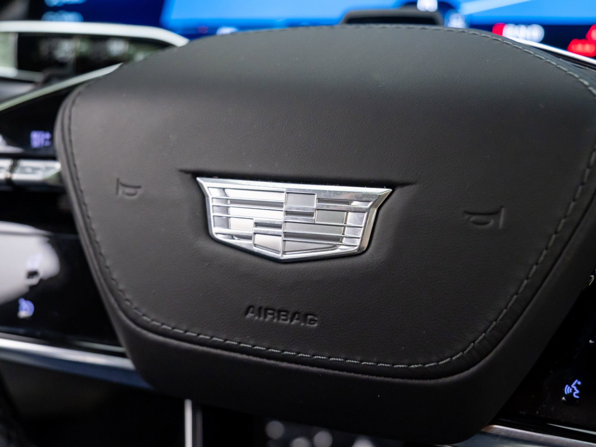 Certified 2025 Cadillac Lyriq Luxury image 30