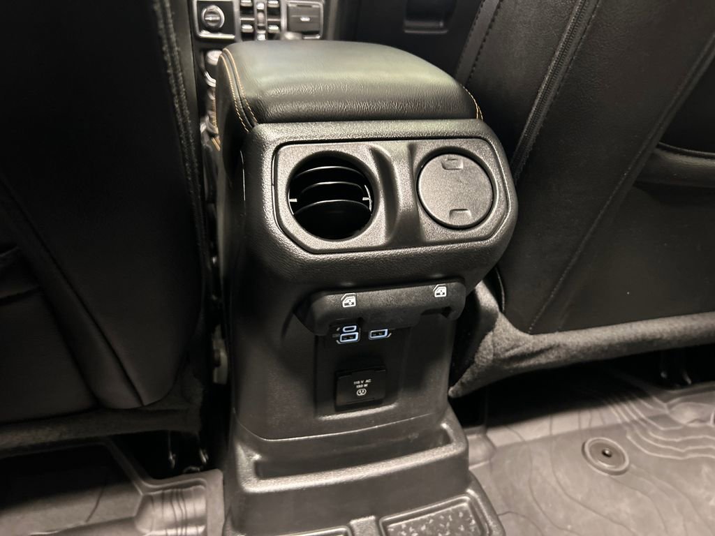 Used 2022 Jeep Wrangler Unlimited Sahara image 31