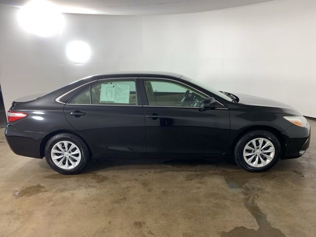 Used 2015 Toyota Camry LE image 7