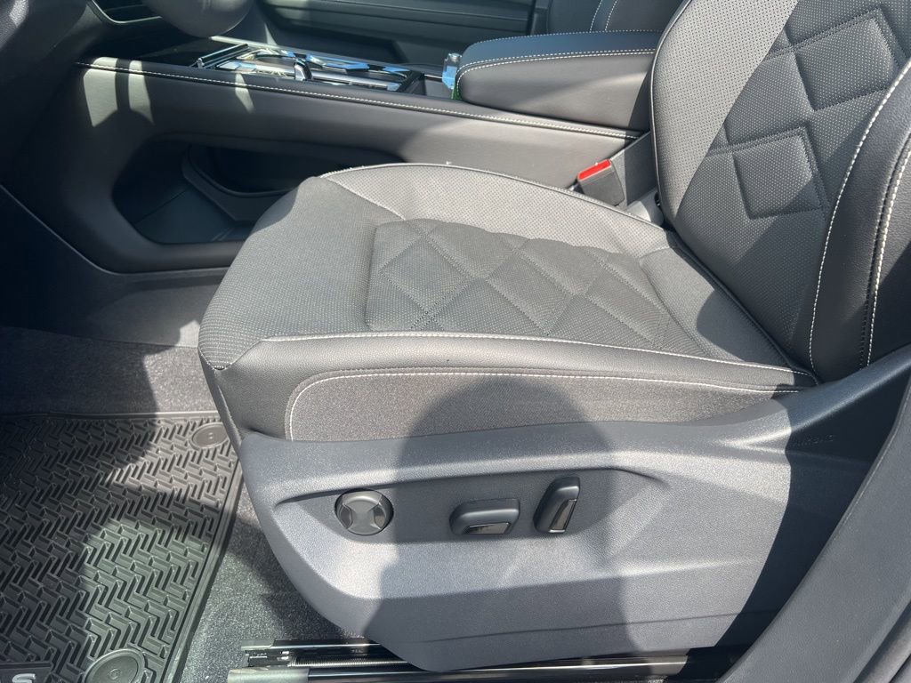 New 2026 Volkswagen Atlas SE image 16