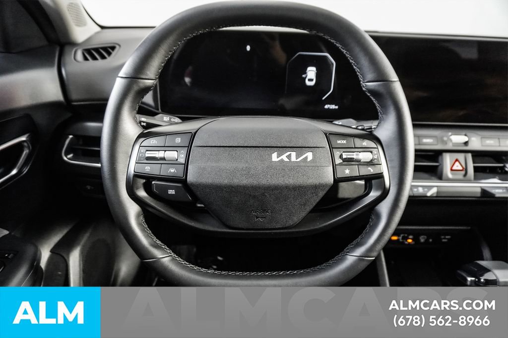 Used 2025 Kia K4 EX image 24