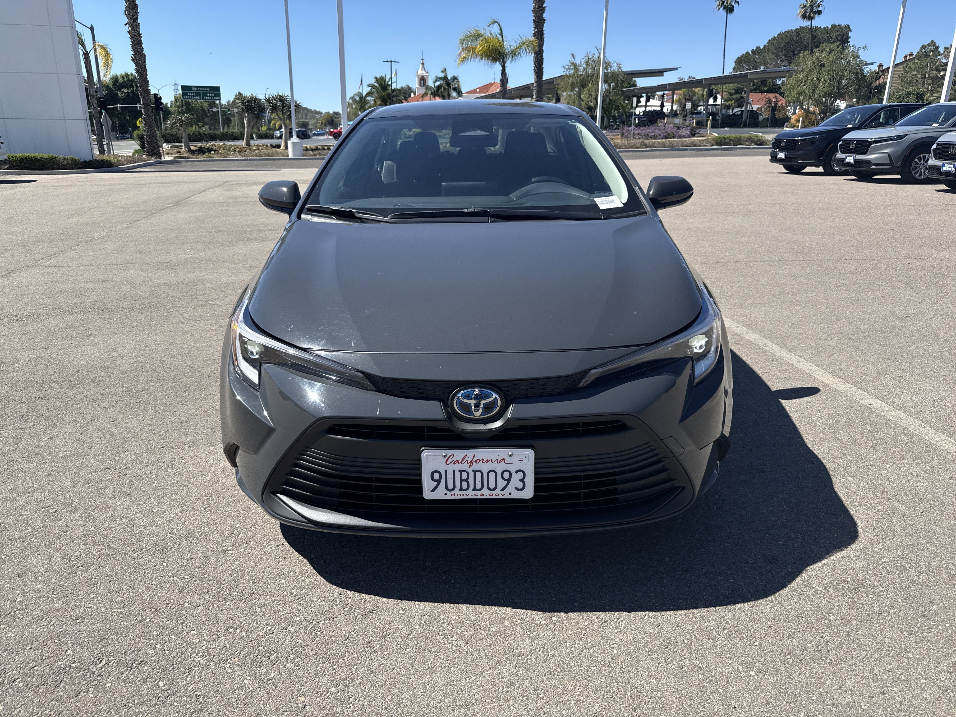 Used 2025 Toyota Corolla LE image 9
