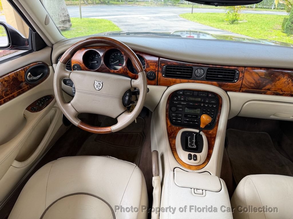 Used 1999 Jaguar XJ8 L RWD image 7