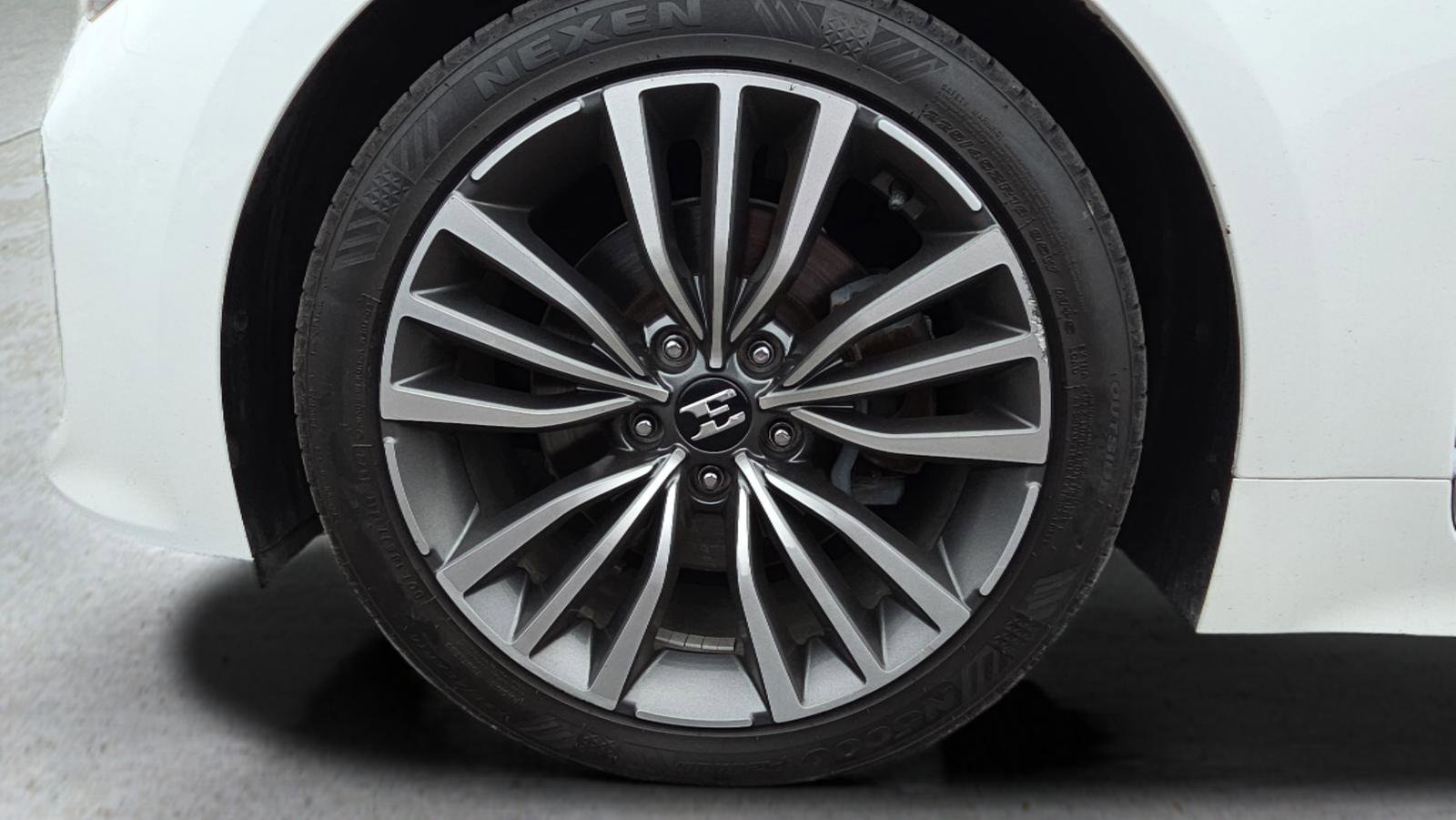 Used 2019 Kia Stinger Premium image 26