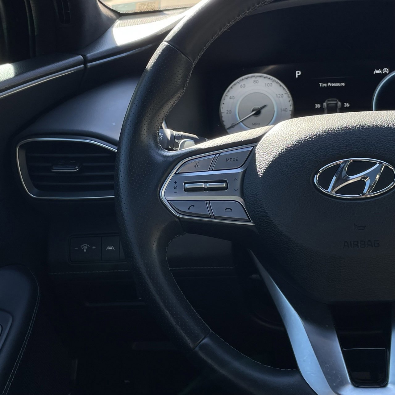 Used 2023 Hyundai Santa Fe Calligraphy image 13