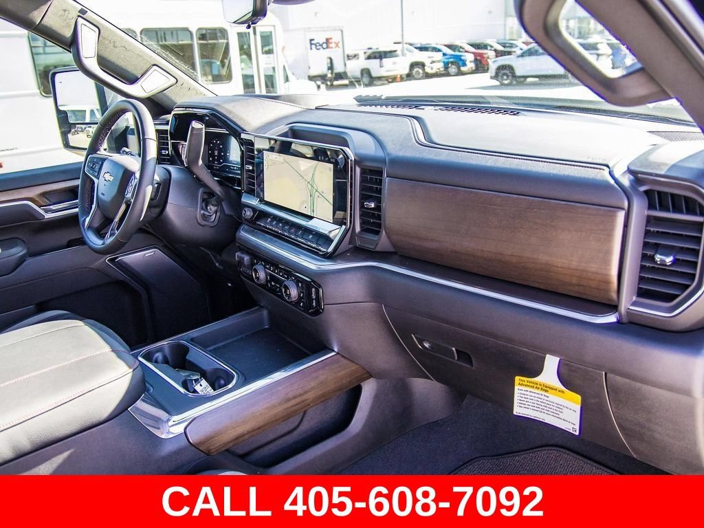 Used 2025 Chevrolet Silverado 3500 High Country w/ High Country Premium Package AWD/4WD image 21