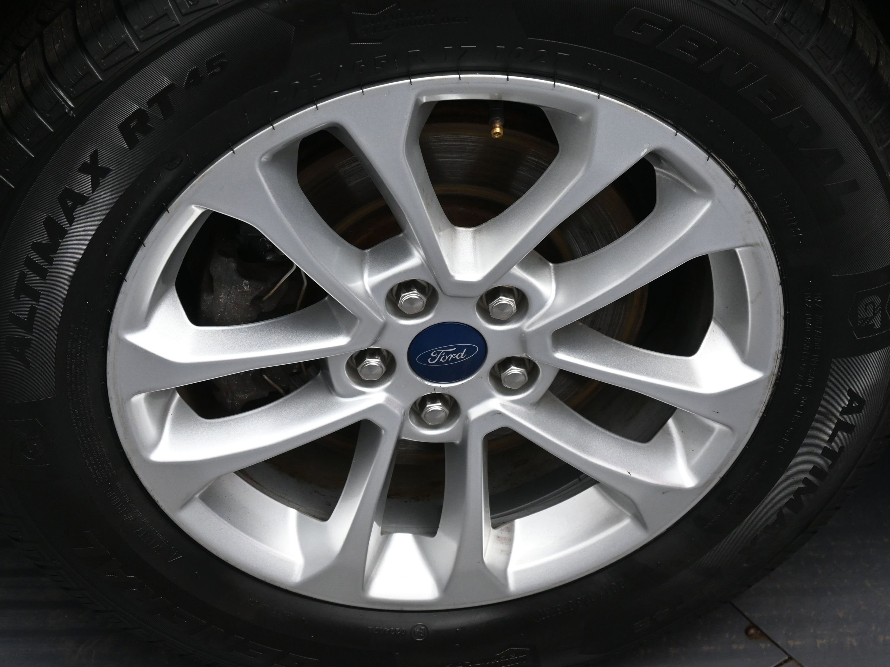 Used 2021 Ford Escape SE w/ Cold Weather Package FWD image 17