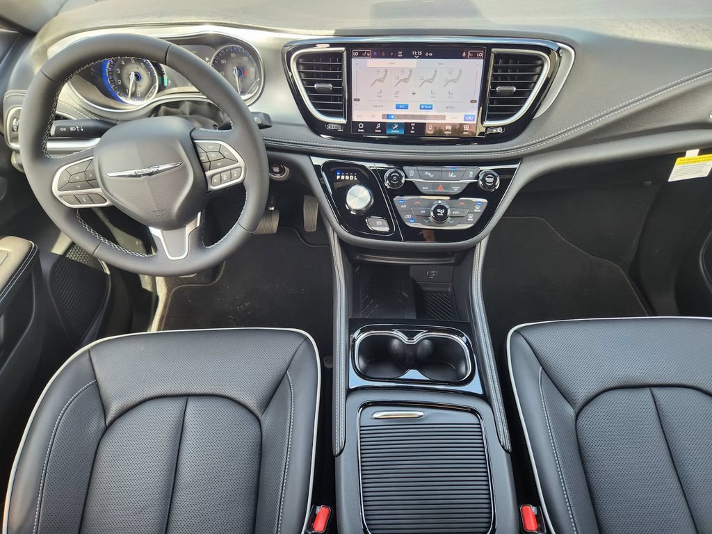 New 2026 Chrysler Pacifica Limited AWD/4WD image 24