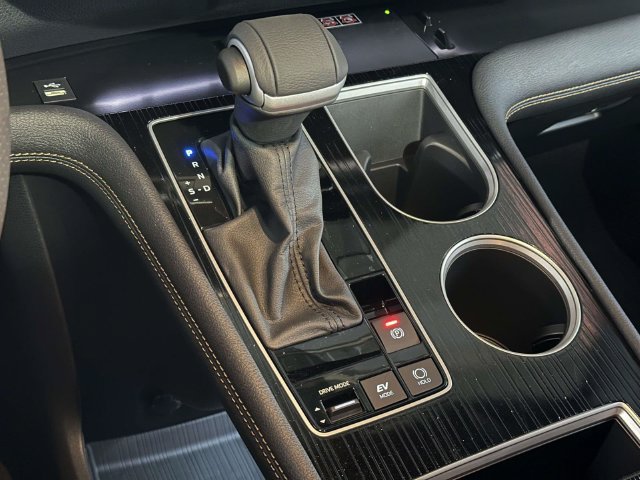 New 2026 Toyota Sienna XLE Woodland Edition AWD/4WD image 18