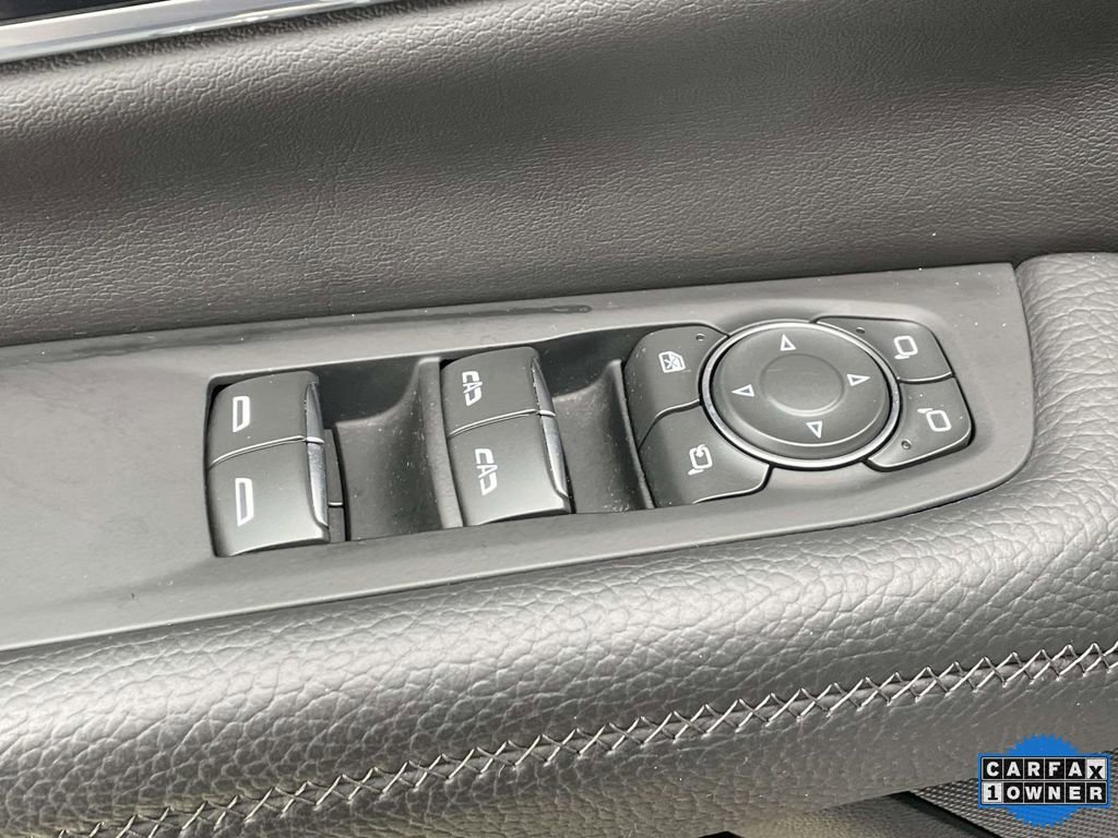 Used 2025 GMC Yukon Denali image 17