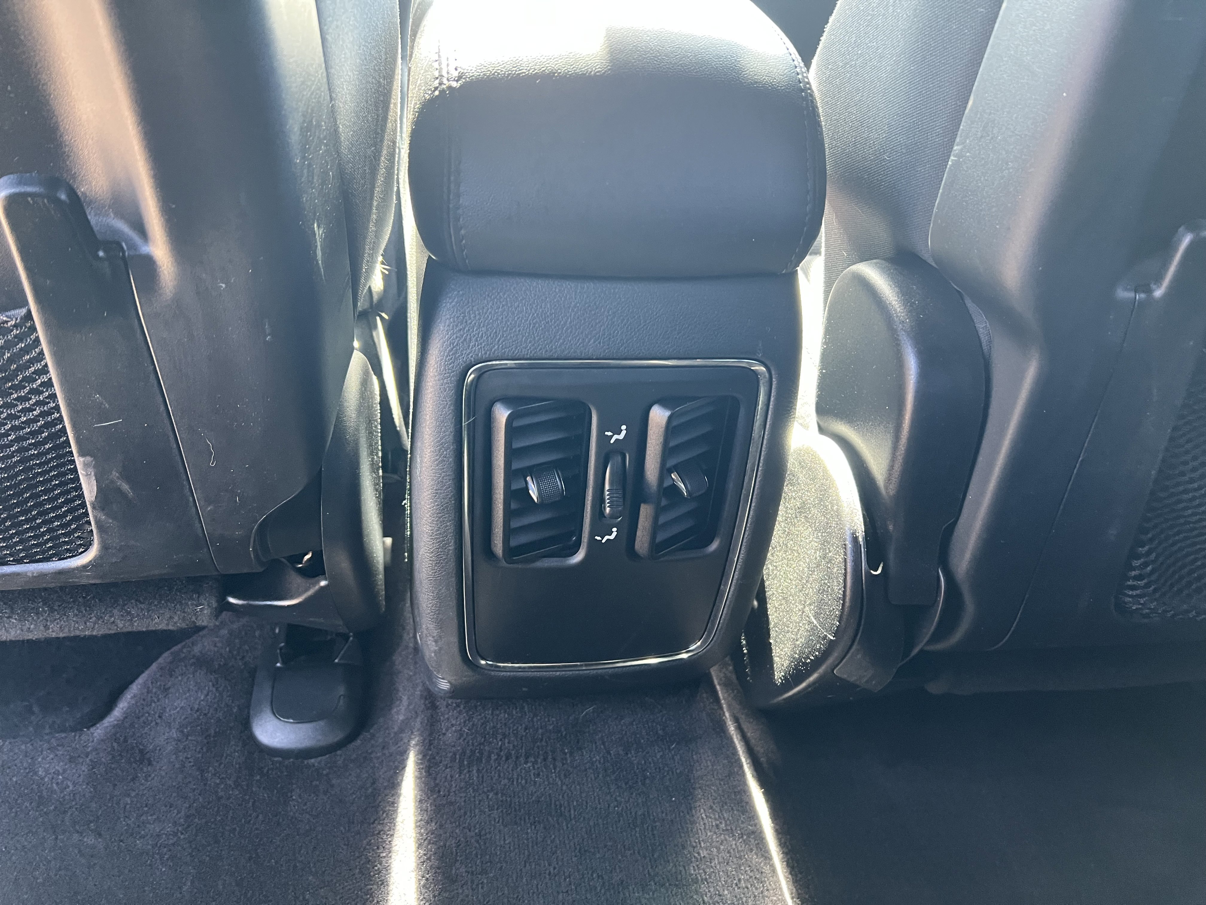 Used 2016 Jeep Grand Cherokee Laredo w/ Quick Order Package 23E image 14