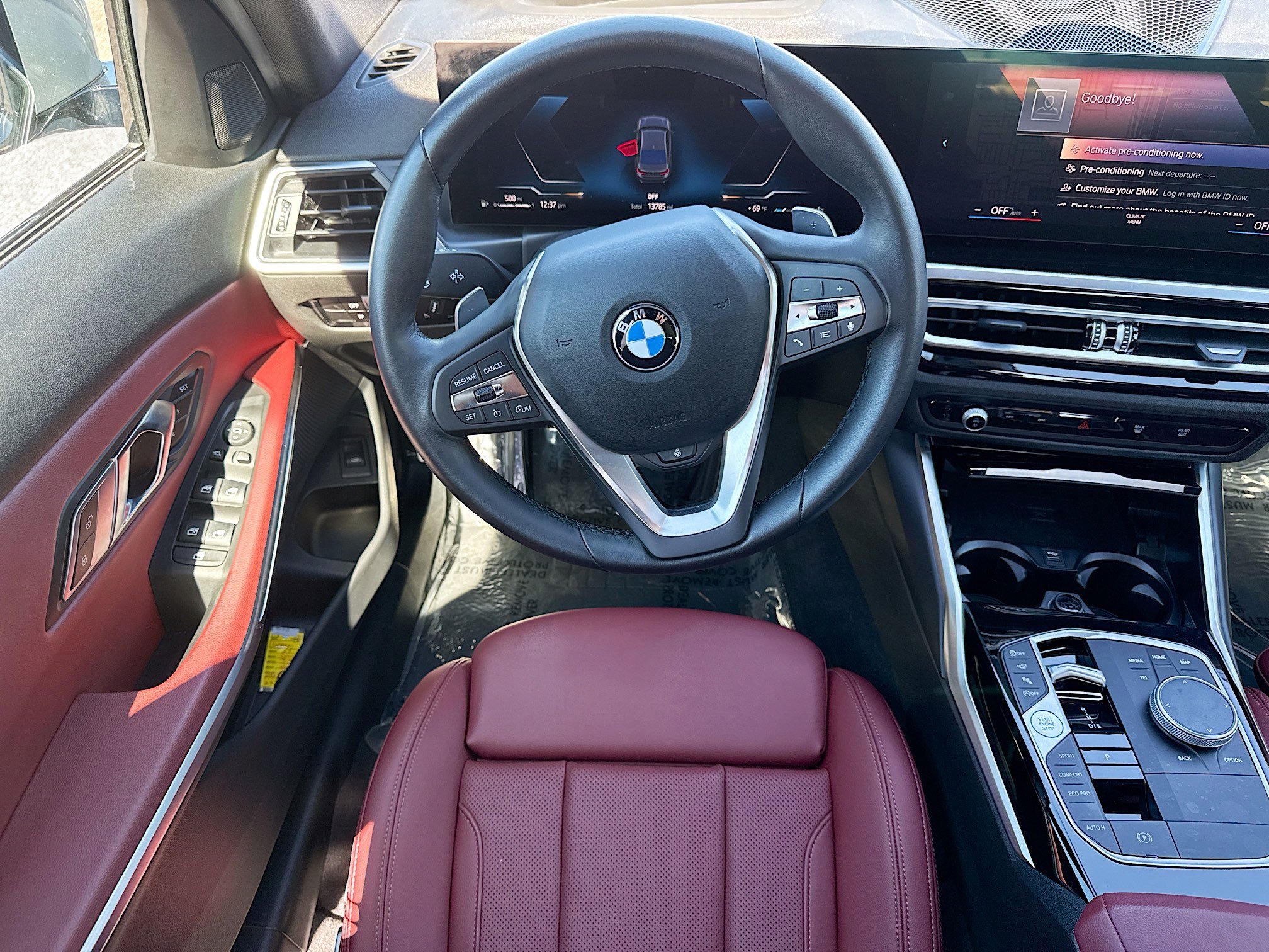 Used 2023 BMW 330i Sedan w/ Premium Package image 16