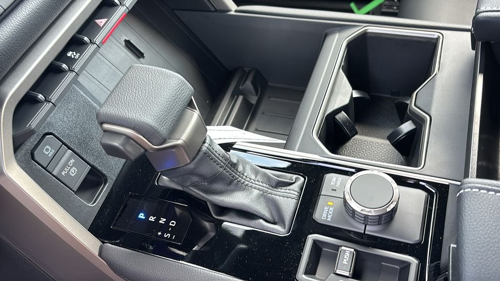New 2026 Toyota Tundra Limited AWD/4WD image 24