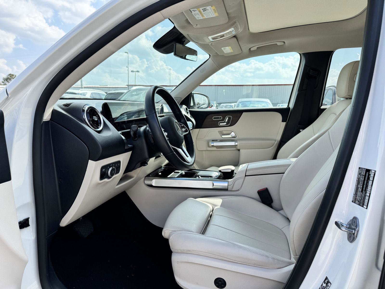 Certified 2022 Mercedes-Benz GLB 250 w/ Premium Package image 5