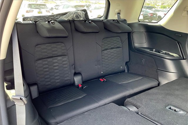 New 2025 Nissan Pathfinder SV image 14