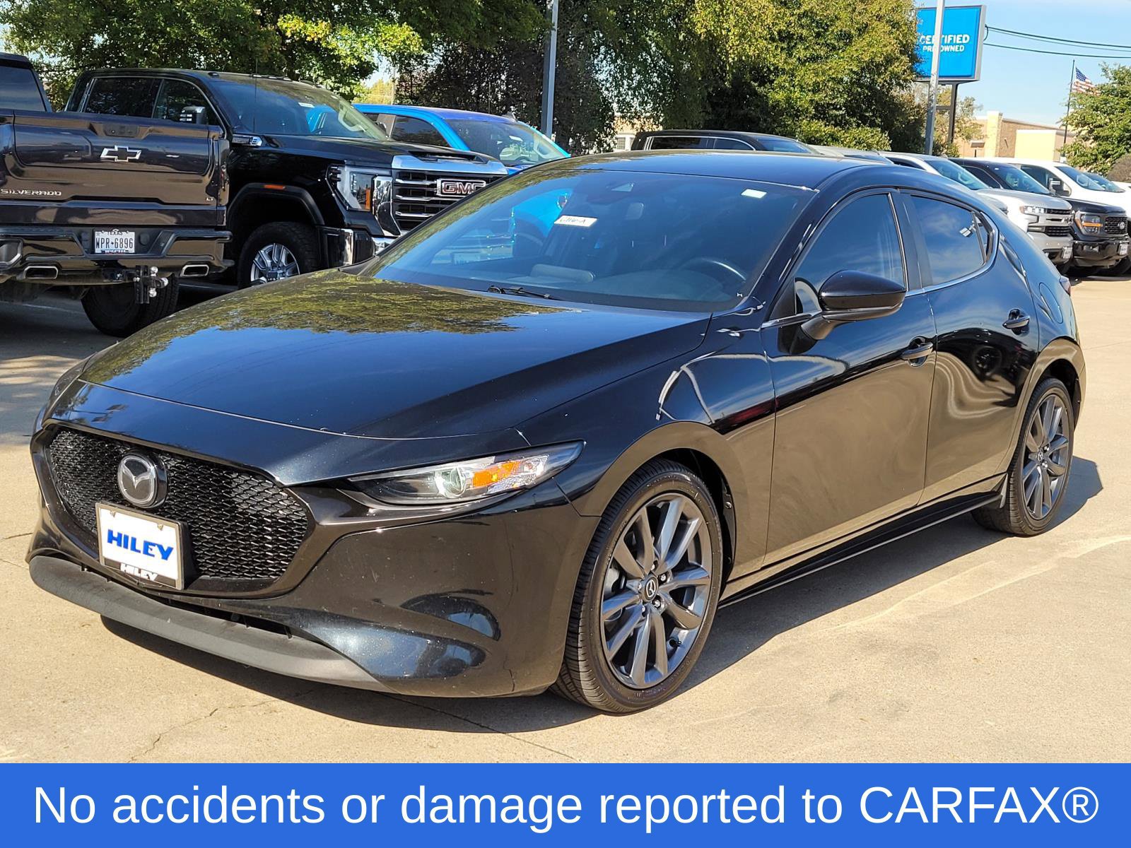 Used 2019 MAZDA MAZDA3 Hatchback FWD image 2