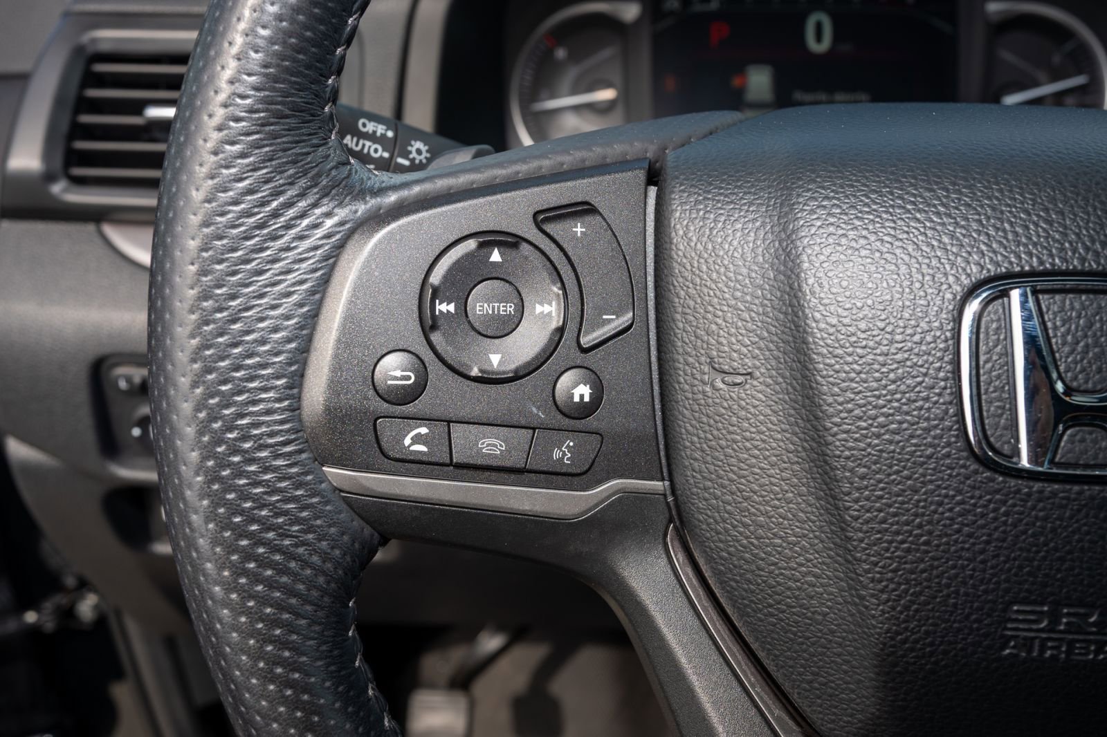 Certified 2025 Honda Passport EX-L image 30