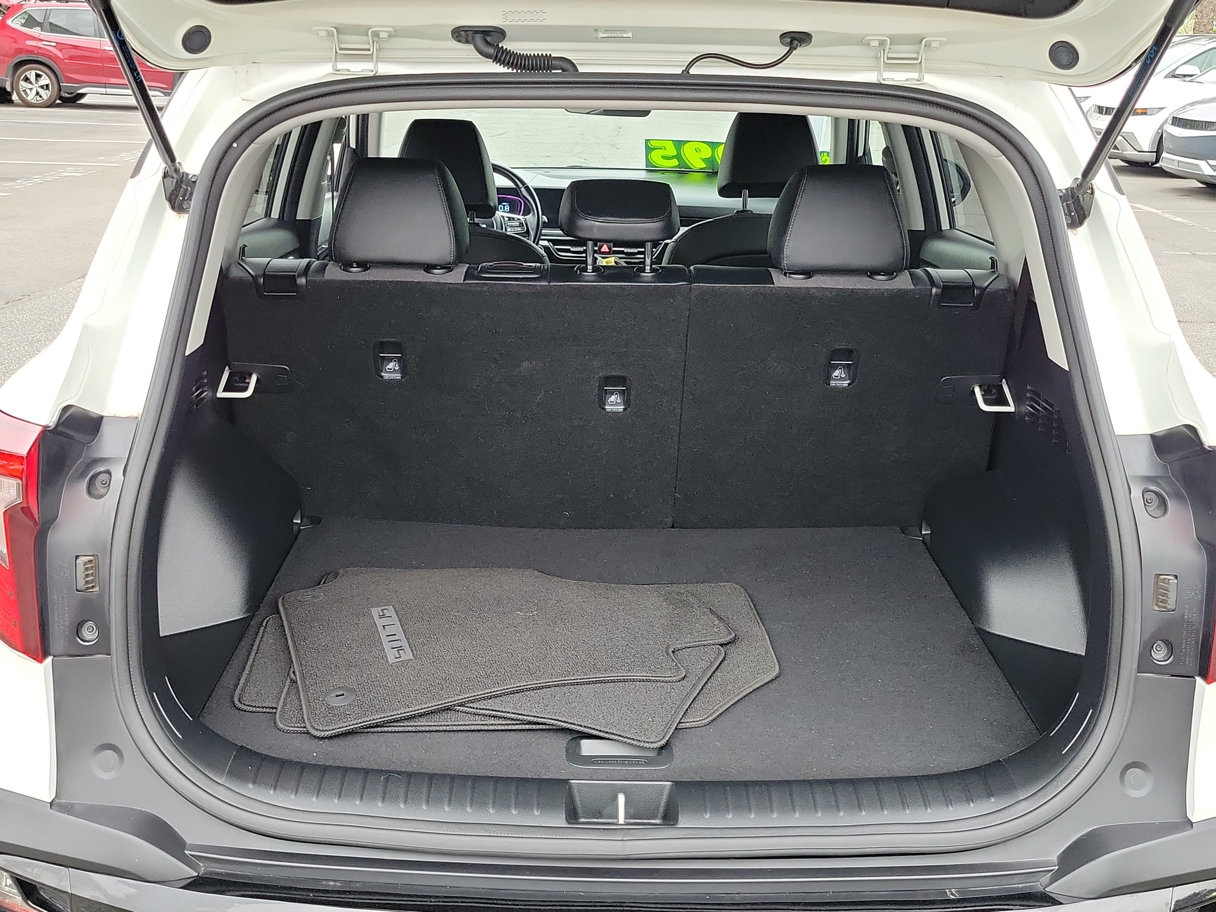Used 2025 Kia Seltos S FWD image 19