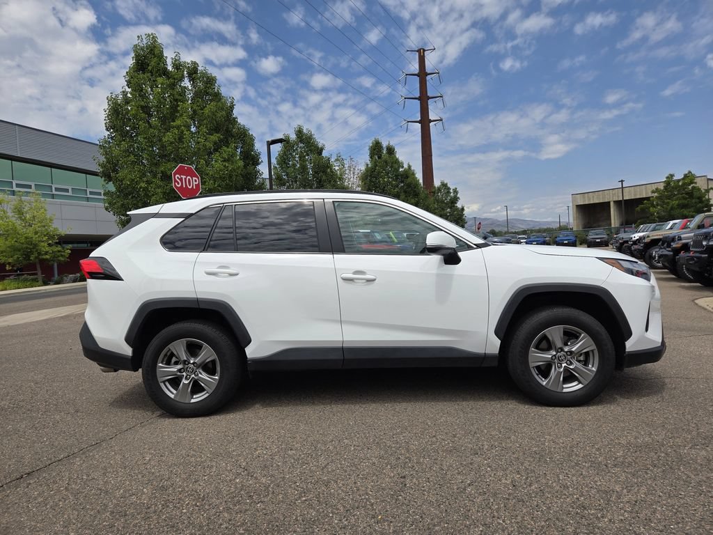 Used 2024 Toyota RAV4 XLE AWD/4WD image 3