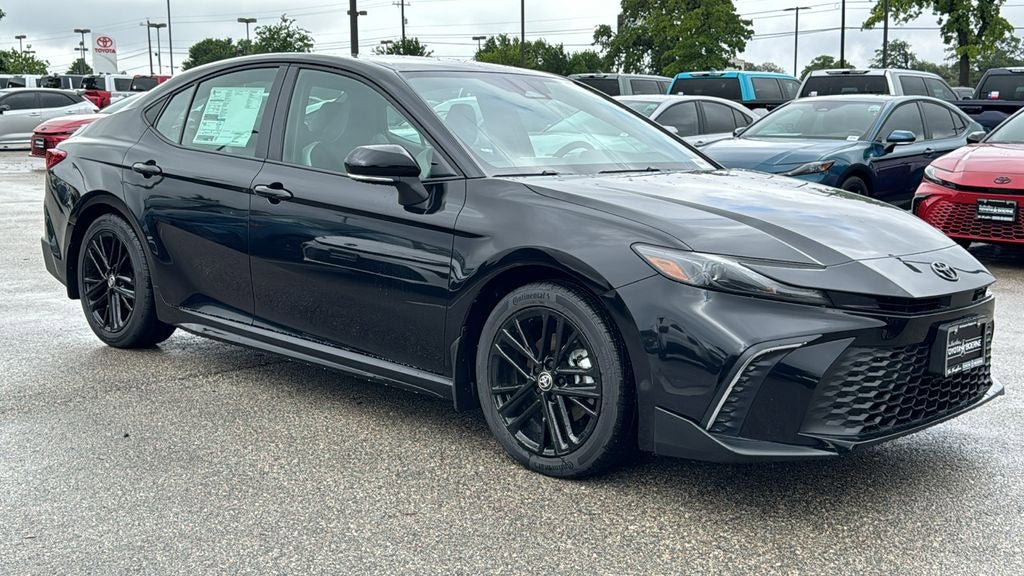 New 2026 Toyota Camry SE FWD image 3