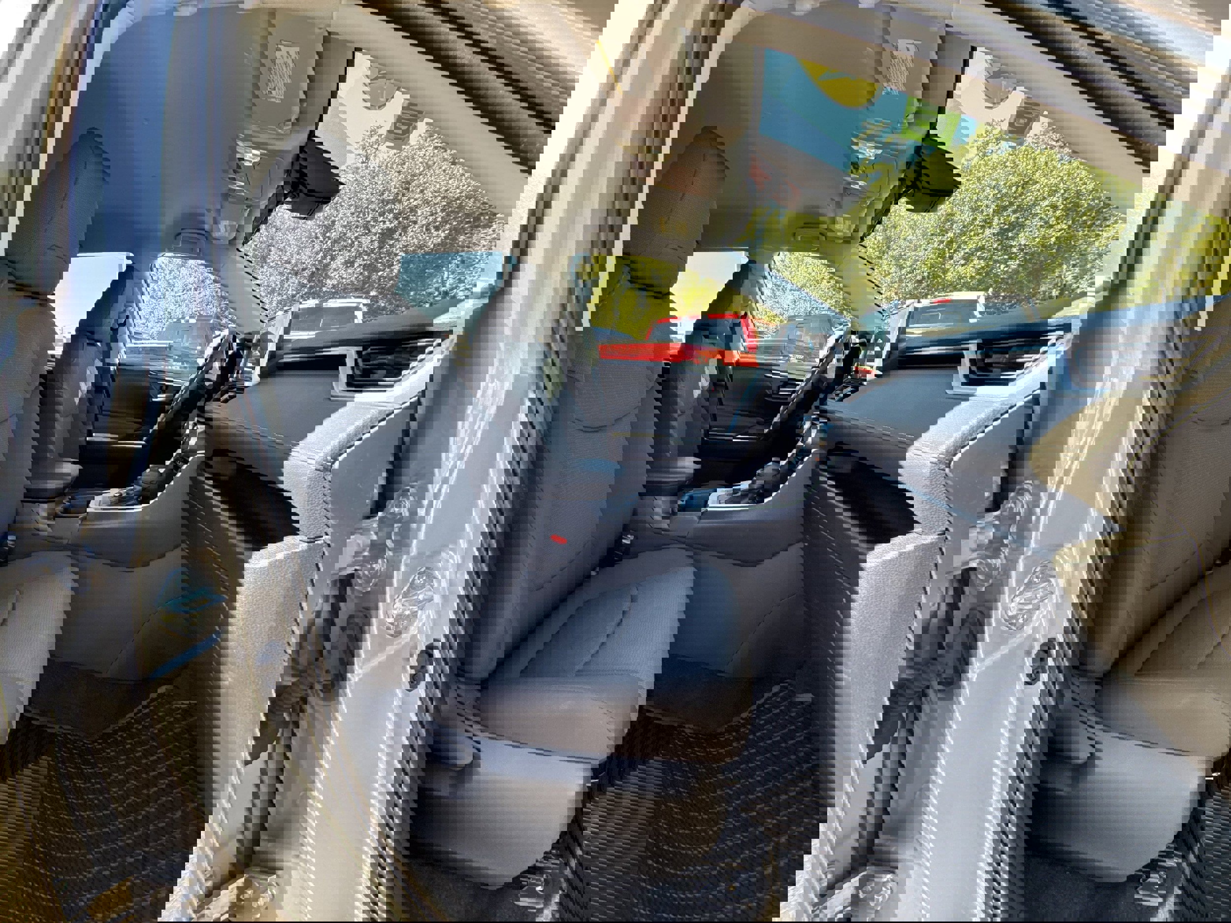 Used 2024 Toyota RAV4 XLE image 10