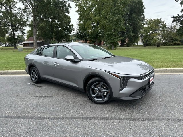 New 2025 Kia K4 LXS video 2