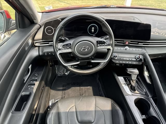 Used 2021 Hyundai Elantra Limited FWD image 15