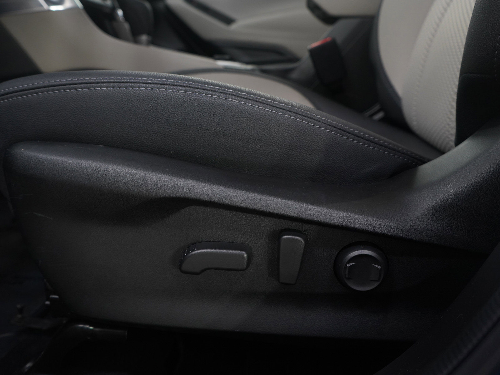 Used 2024 Subaru Forester Premium image 21