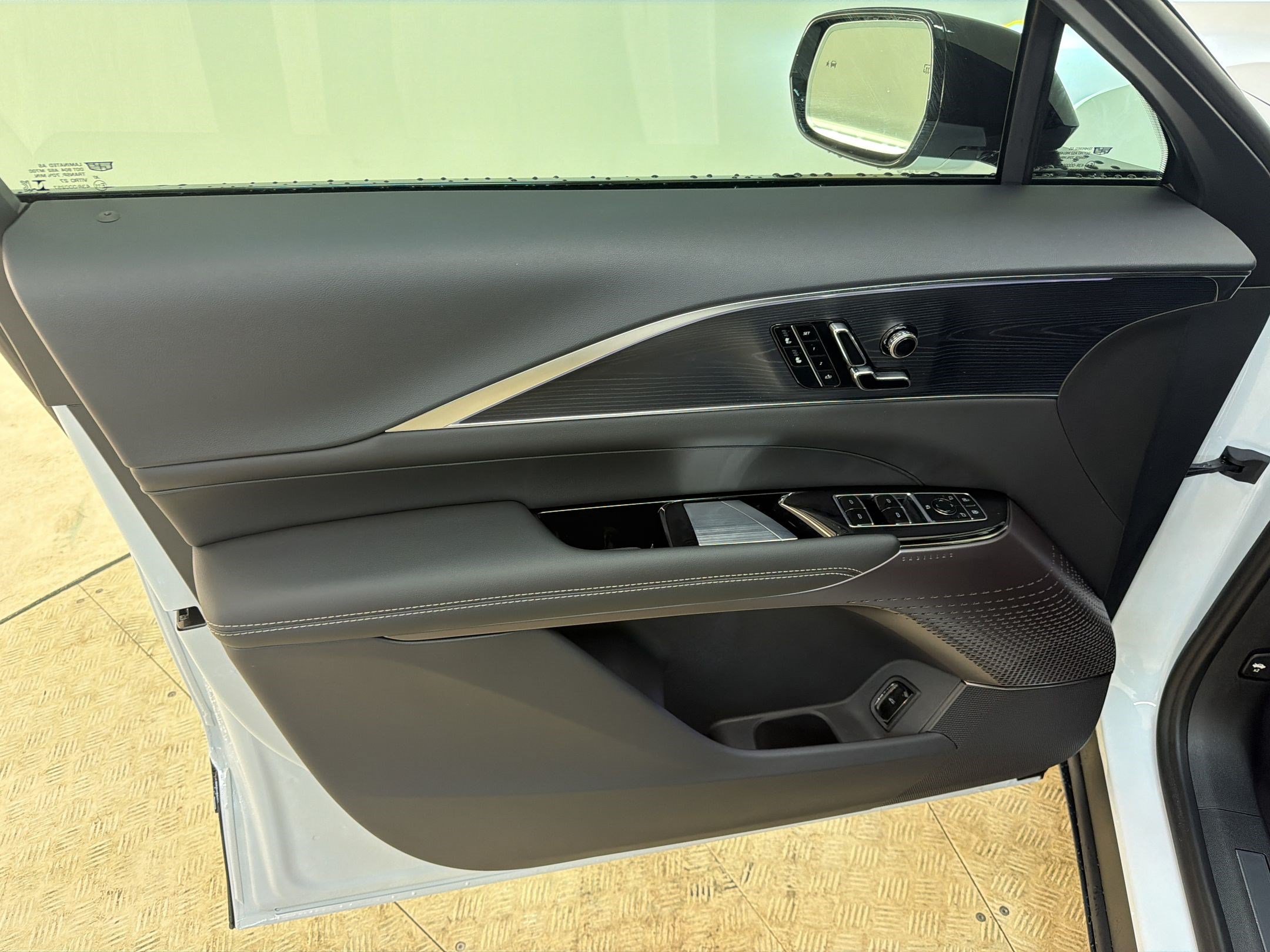 New 2026 Cadillac Lyriq Sport AWD/4WD image 12