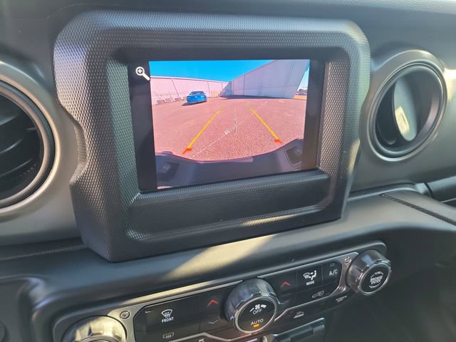 Used 2023 Jeep Gladiator Willys image 28