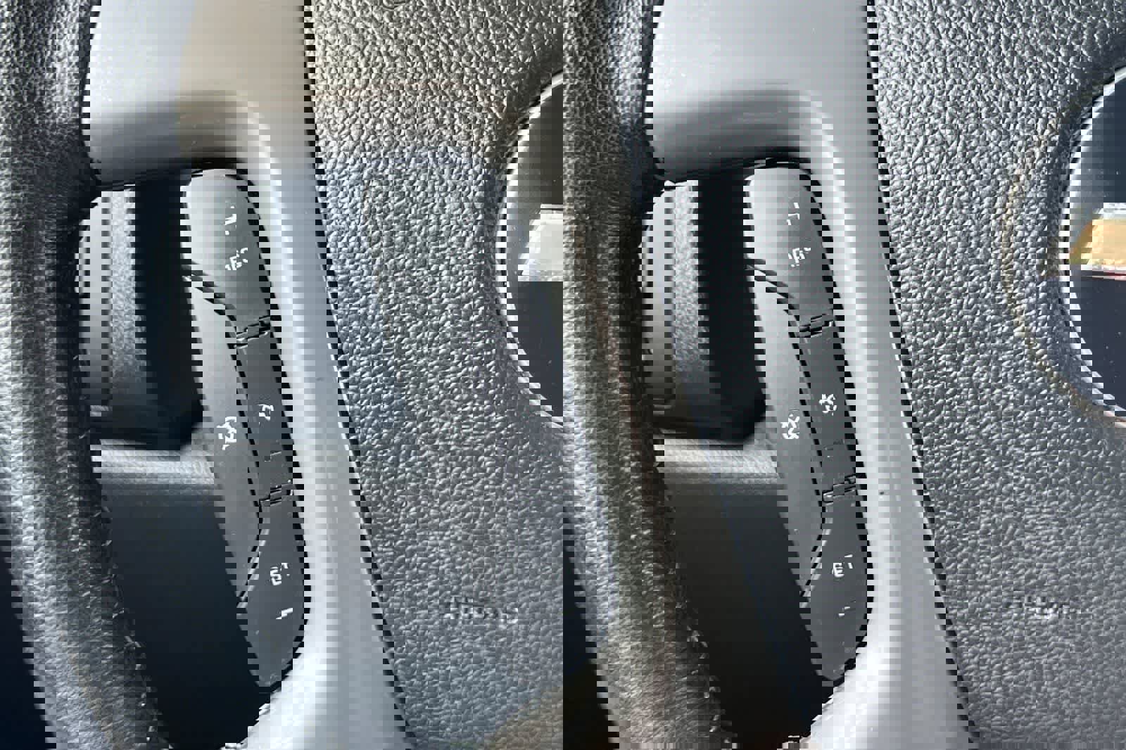 Used 2012 Chevrolet Avalanche LT image 30