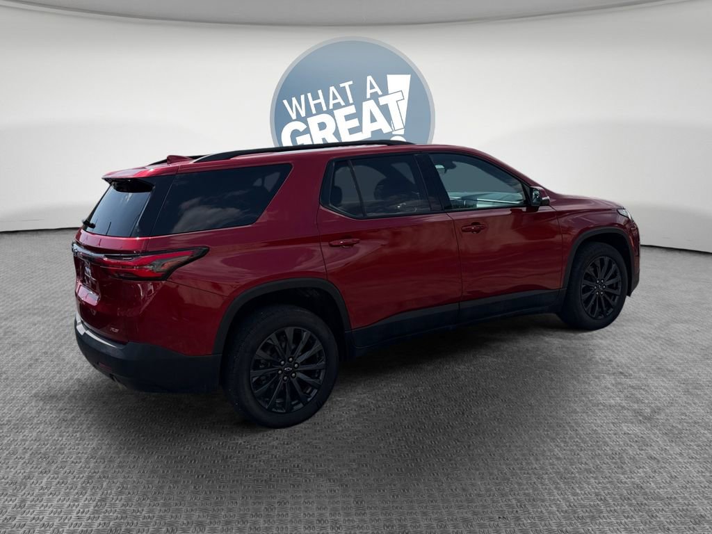 Used 2023 Chevrolet Traverse RS AWD/4WD image 3