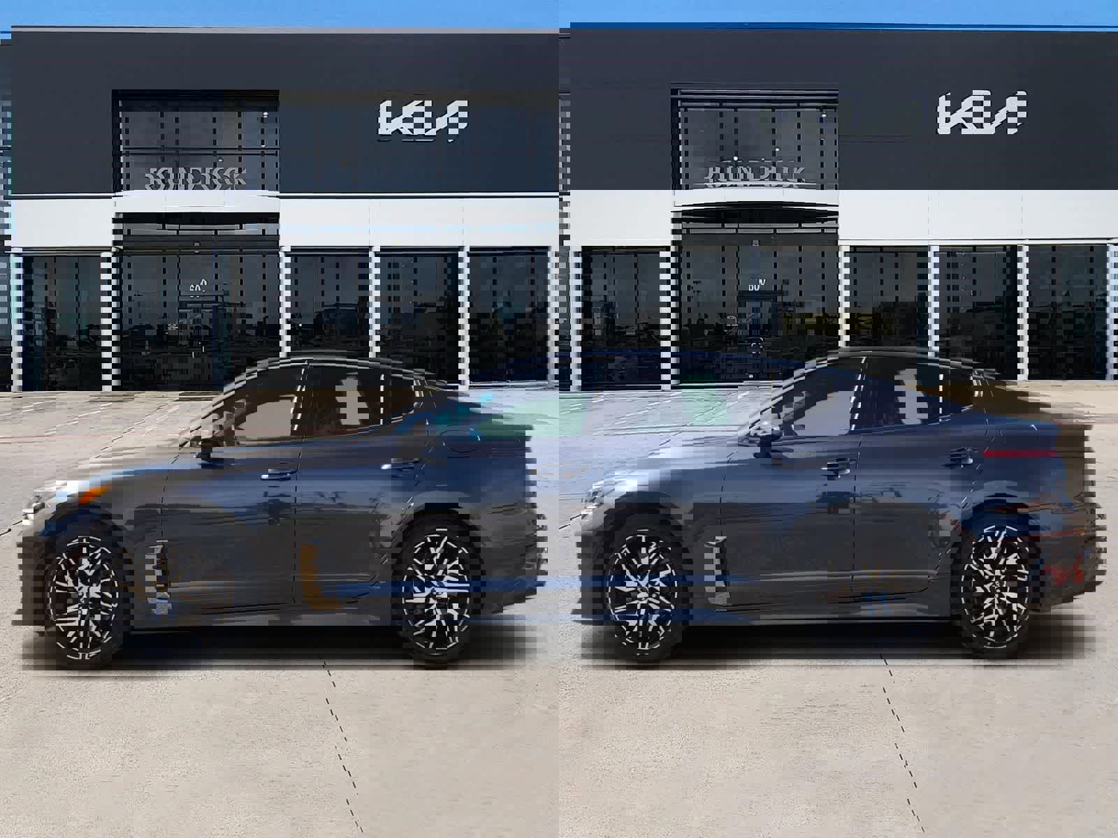 Used 2022 Kia Stinger GT-Line w/ Sun & Sound Package image 4