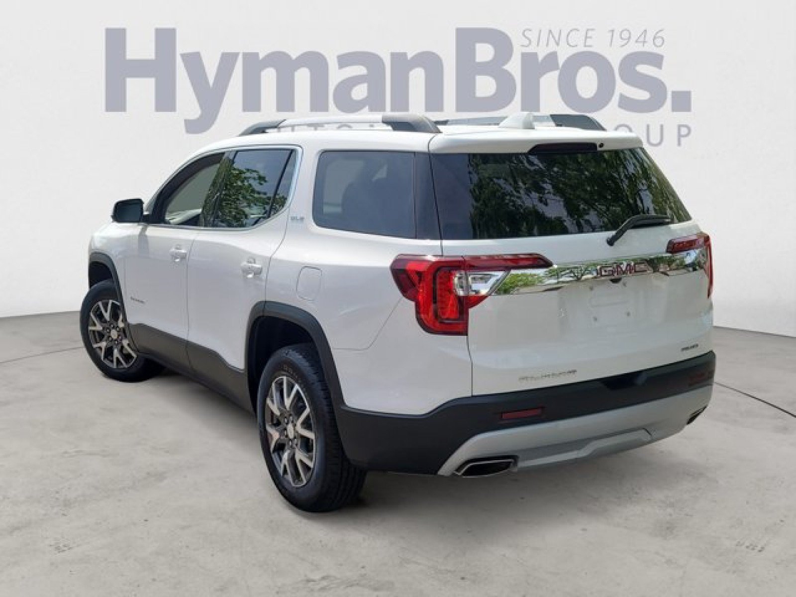 Used 2023 GMC Acadia SLE w/ Driver Convenience Package AWD/4WD image 5