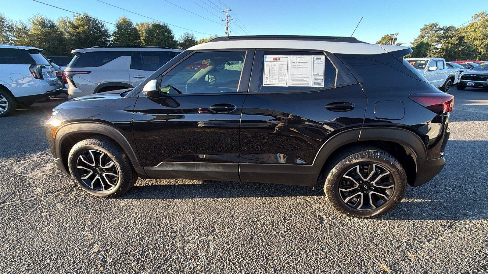 Used 2024 Chevrolet TrailBlazer ACTIV w/ Driver Confidence Package FWD image 11