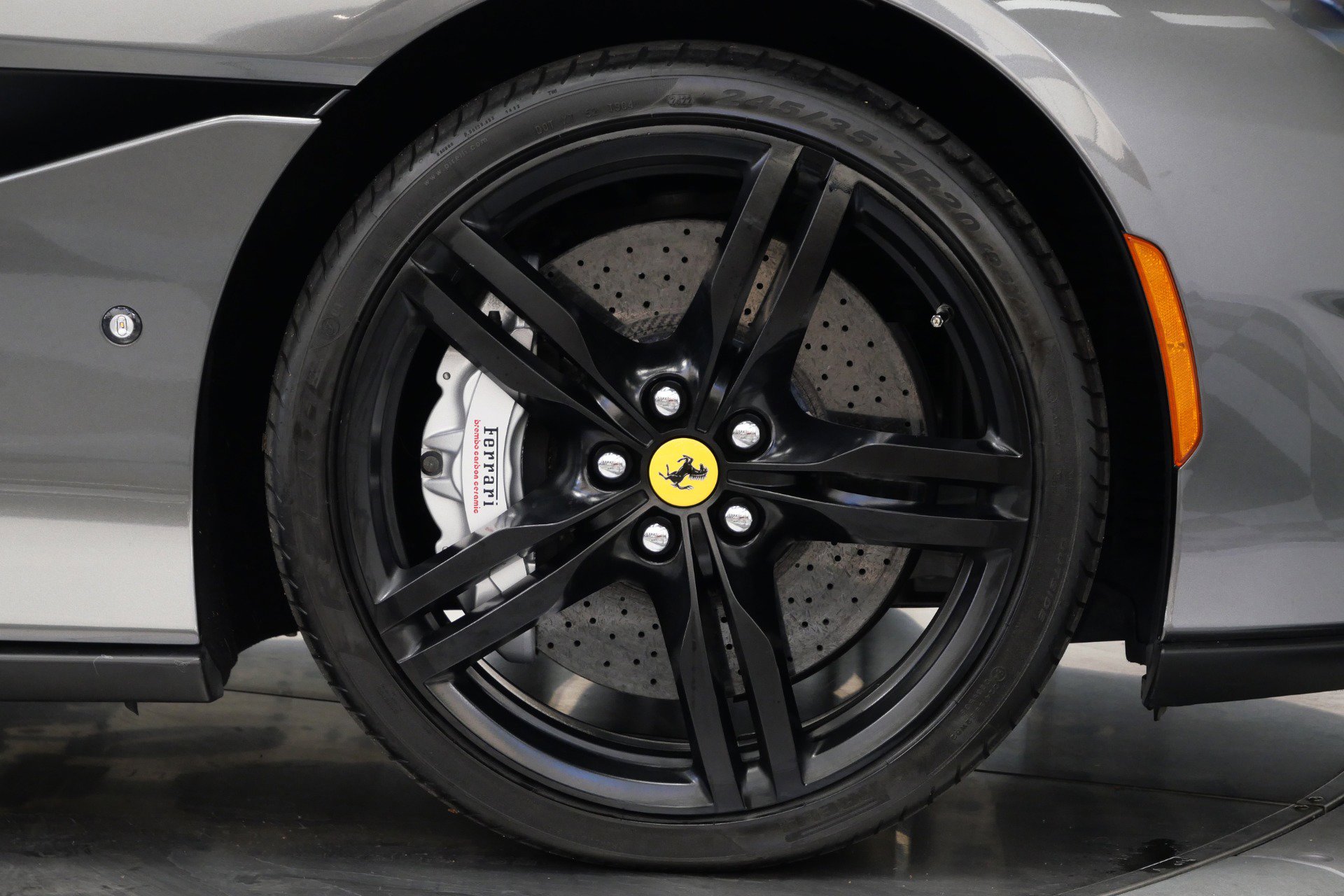 Used 2019 Ferrari Portofino RWD image 38