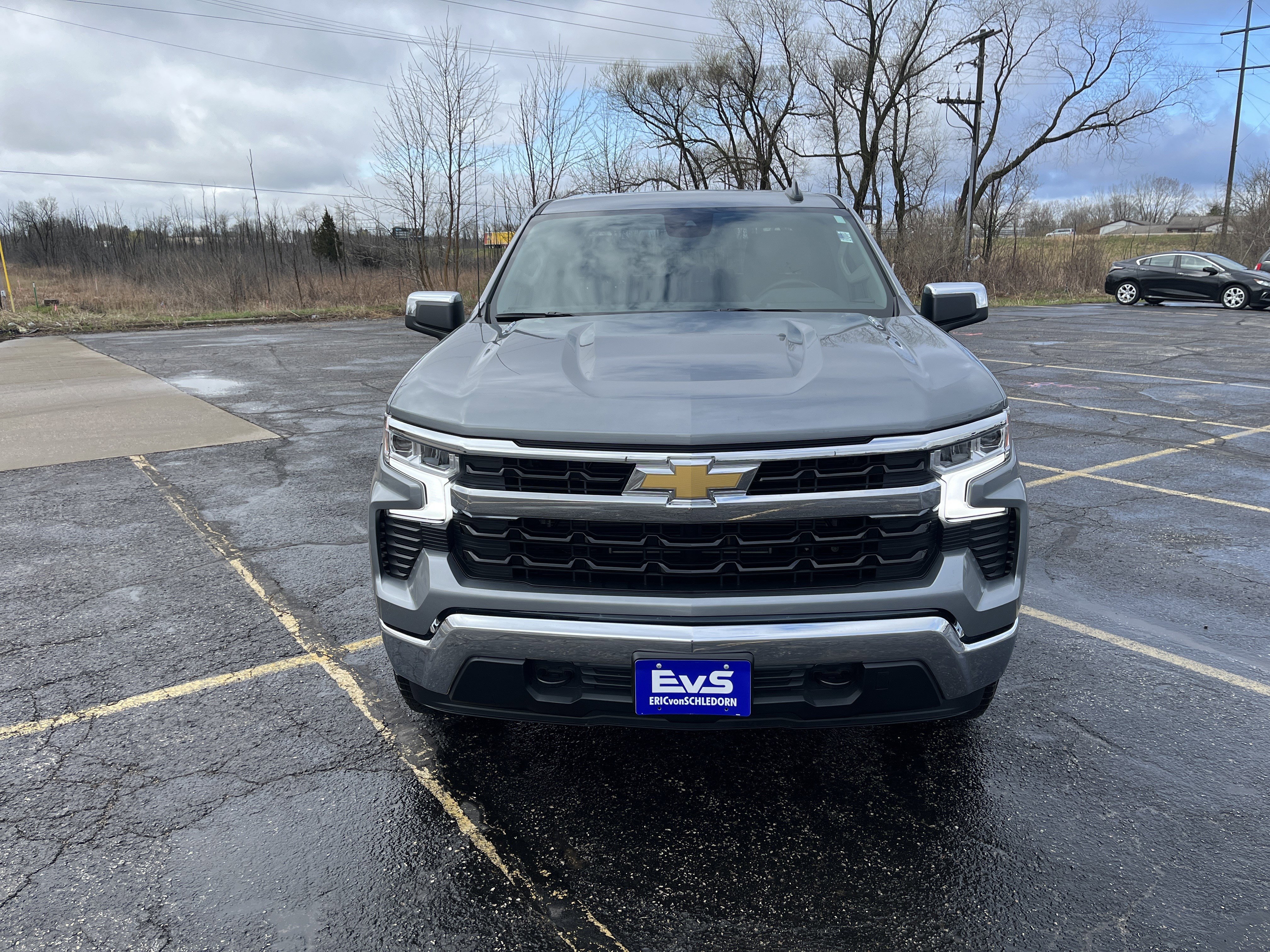 Used 2026 Chevrolet Silverado 1500 LT image 2