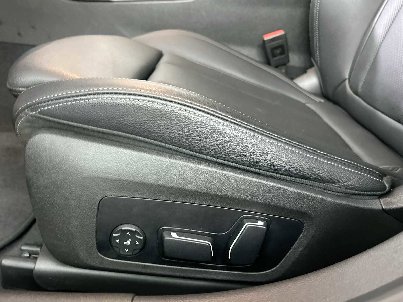 Used 2024 BMW 330i xDrive Sedan image 14