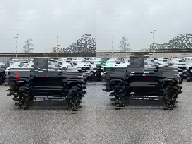 New 2026 GMC Canyon Denali w/ LPO, Denali Black Edition image 6