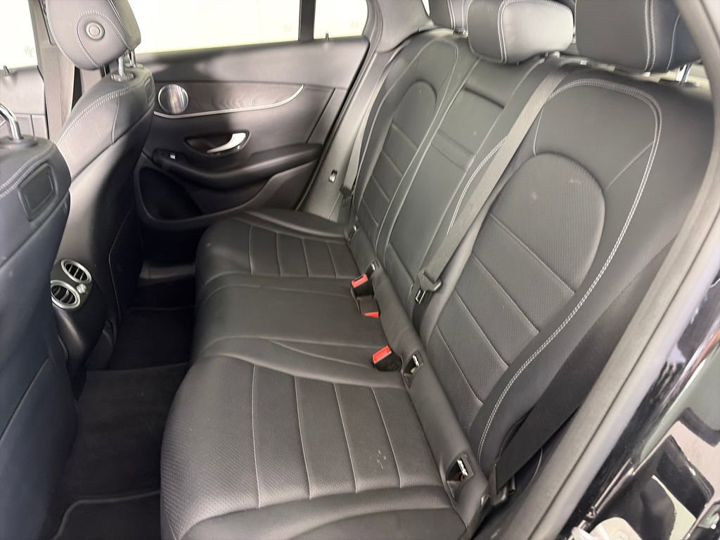 Used 2018 Mercedes-Benz GLC 300 4MATIC image 13