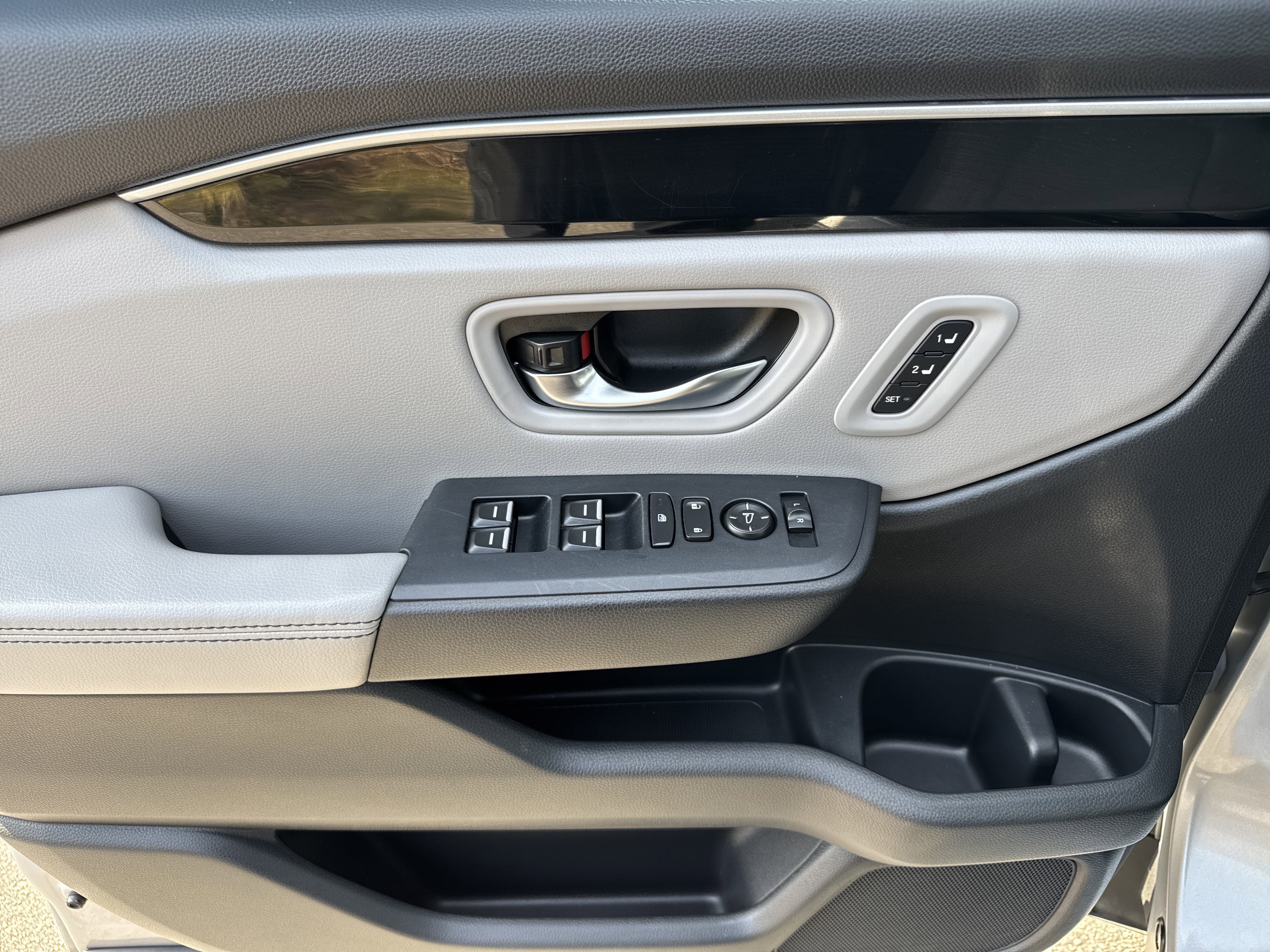 Used 2024 Honda Pilot Touring image 14