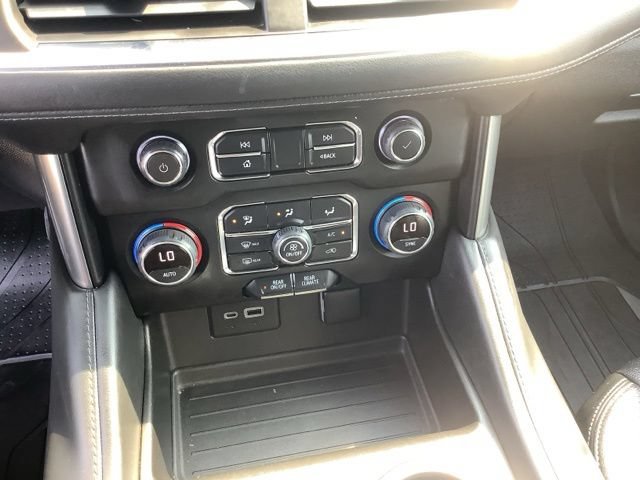 Used 2023 Chevrolet Suburban LS AWD/4WD image 32