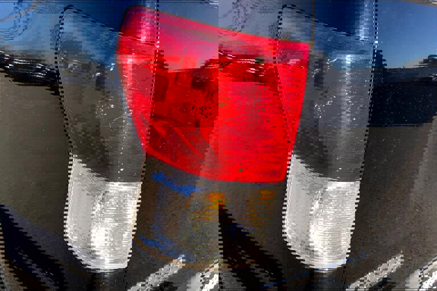 Used 2011 Toyota Tundra Limited w/ Platinum Pkg image 29